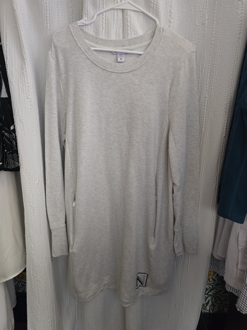 Womens Size XL Light Gray Long Sleeve Sweatshirt Dress